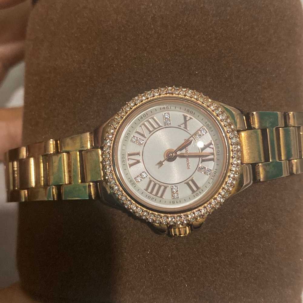 Watch - Picture 3 of 3